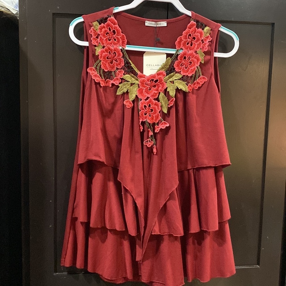 Cellabie Maroon Layered Sleeveless Blouse With Floral Appliqué size L